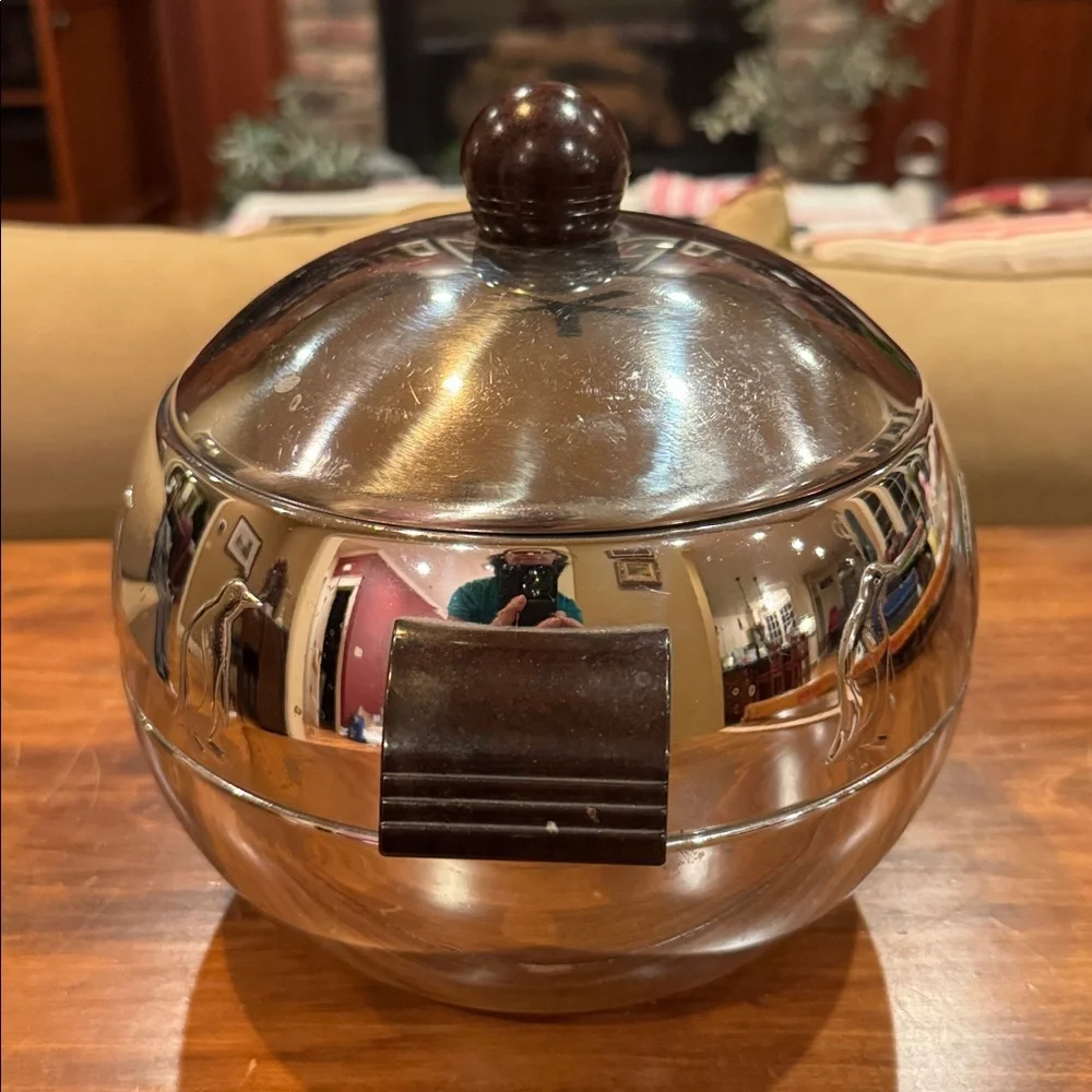 Vintage MCM West Bend Chrome Penguin Hit Cold Ice Bucket Made In USA Bakelight